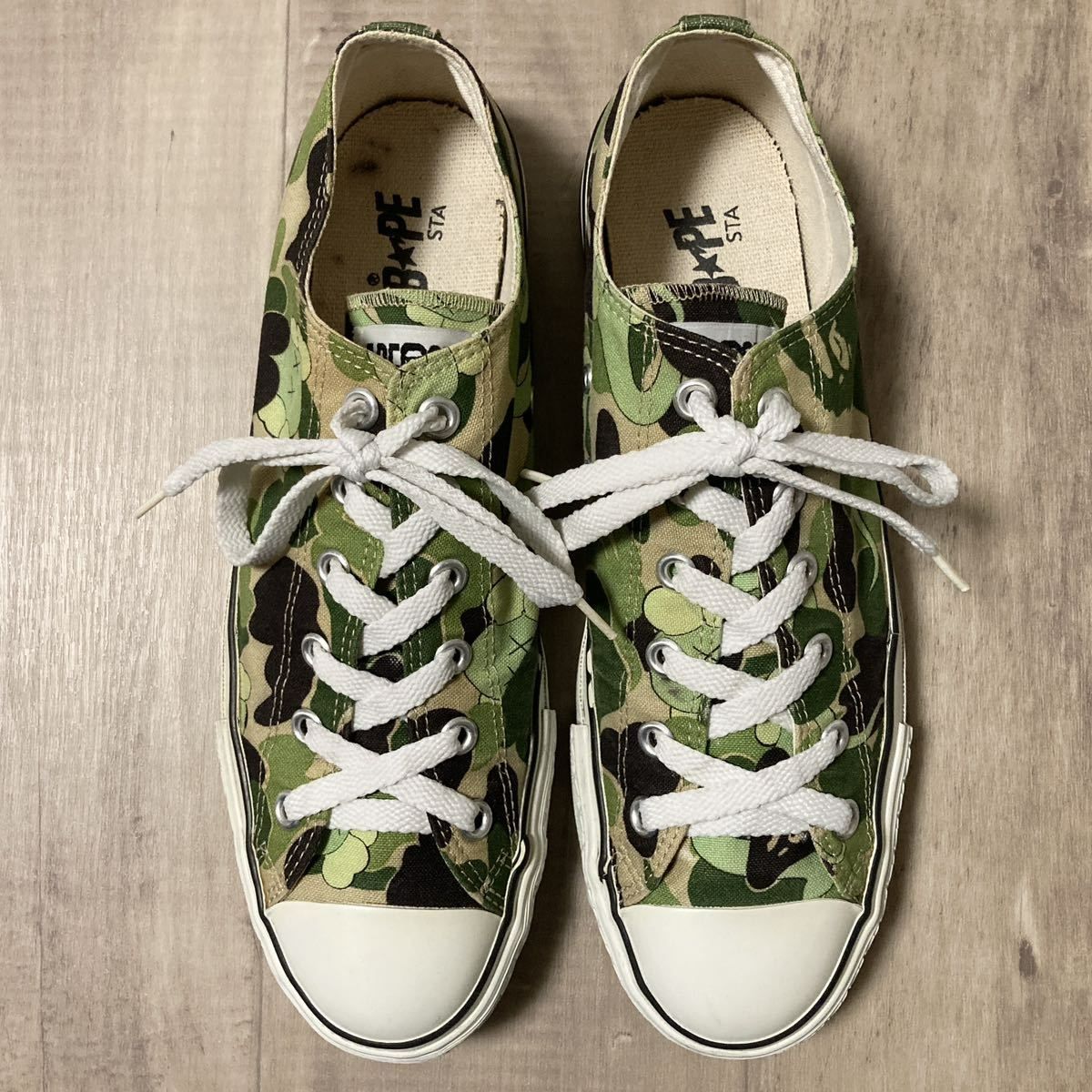 ☆激レア☆ KAWS × BAPE スニーカー 27.5cm a bathing ape sta sneakers カウズ エイプ ベイプ bendy  ABC camo green 迷彩 NIGO - メルカリ