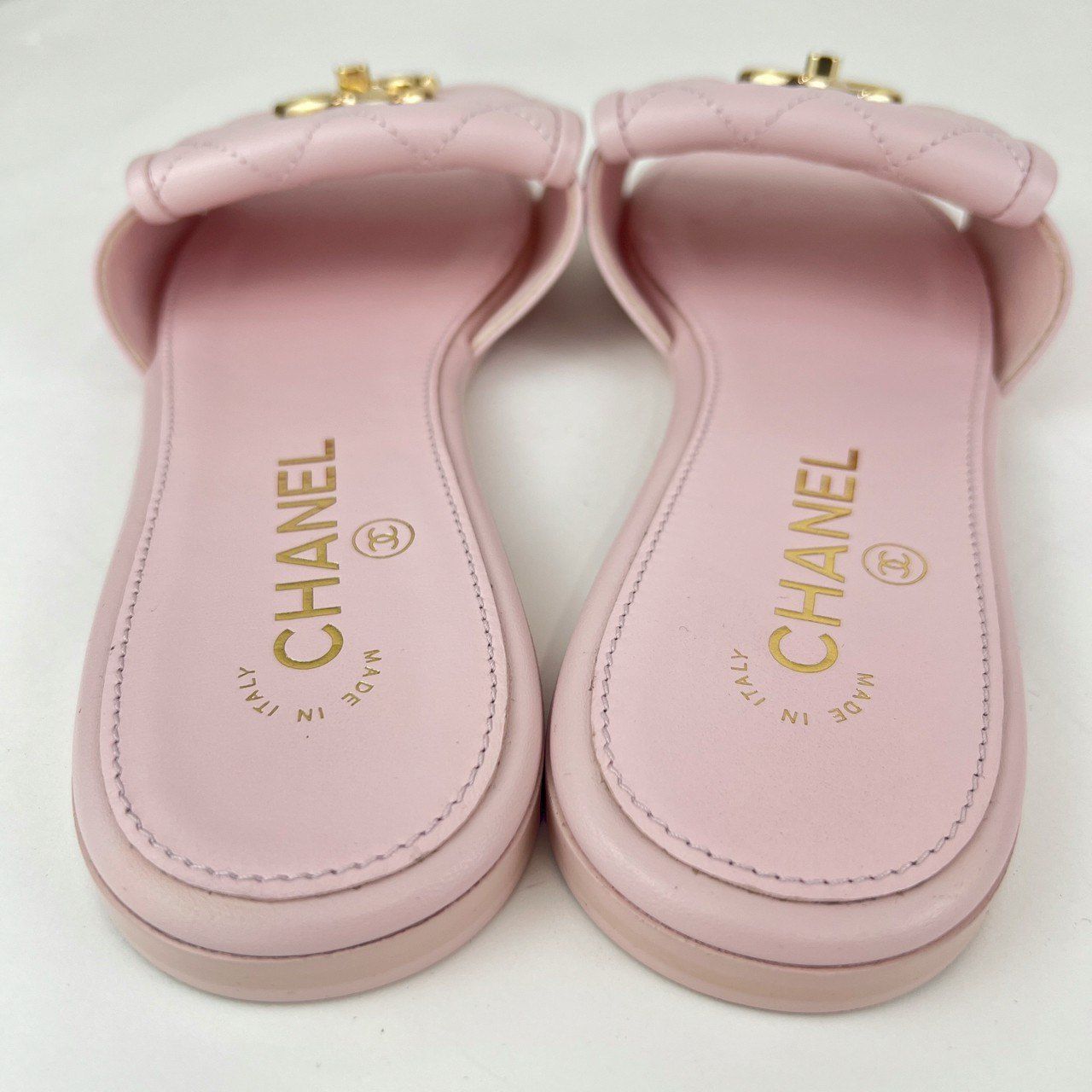 CCロゴ キルティングビーチサンダル