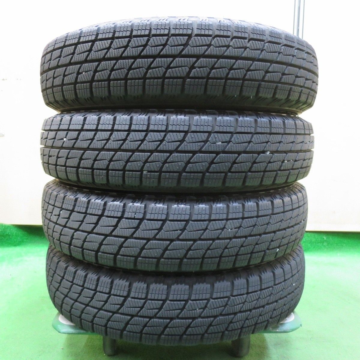 バリ溝！22年！ほぼ10分☆スタッドレス 145/80R13 アイスエス