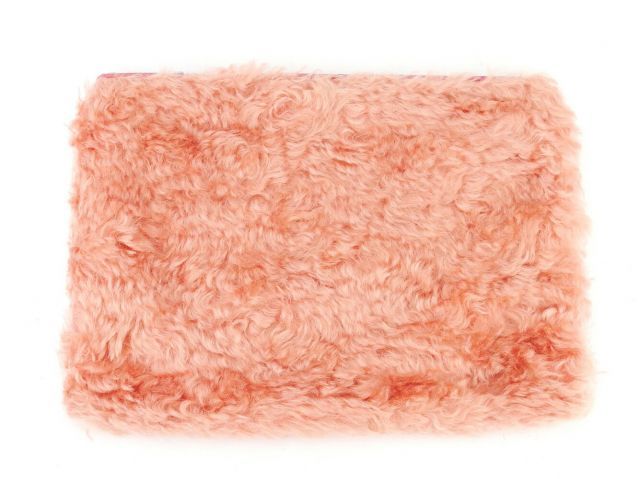 ◆ミュウミュウmiu miuファー素材 ピンク クラッチバッグ ◇ミュウミュウmiu miuファー素材 ピンク クラッチバッグ 楽天