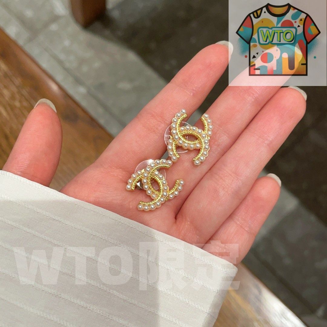 CHANELヴィンテージピアス 今日WTO】Chanel ヴィンテージ アルファベット ピアス 送料無料