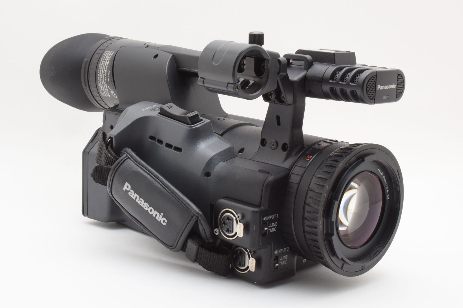 現状品 Panasonic ビデオカメラ AG-HMC155 バッテリー付き