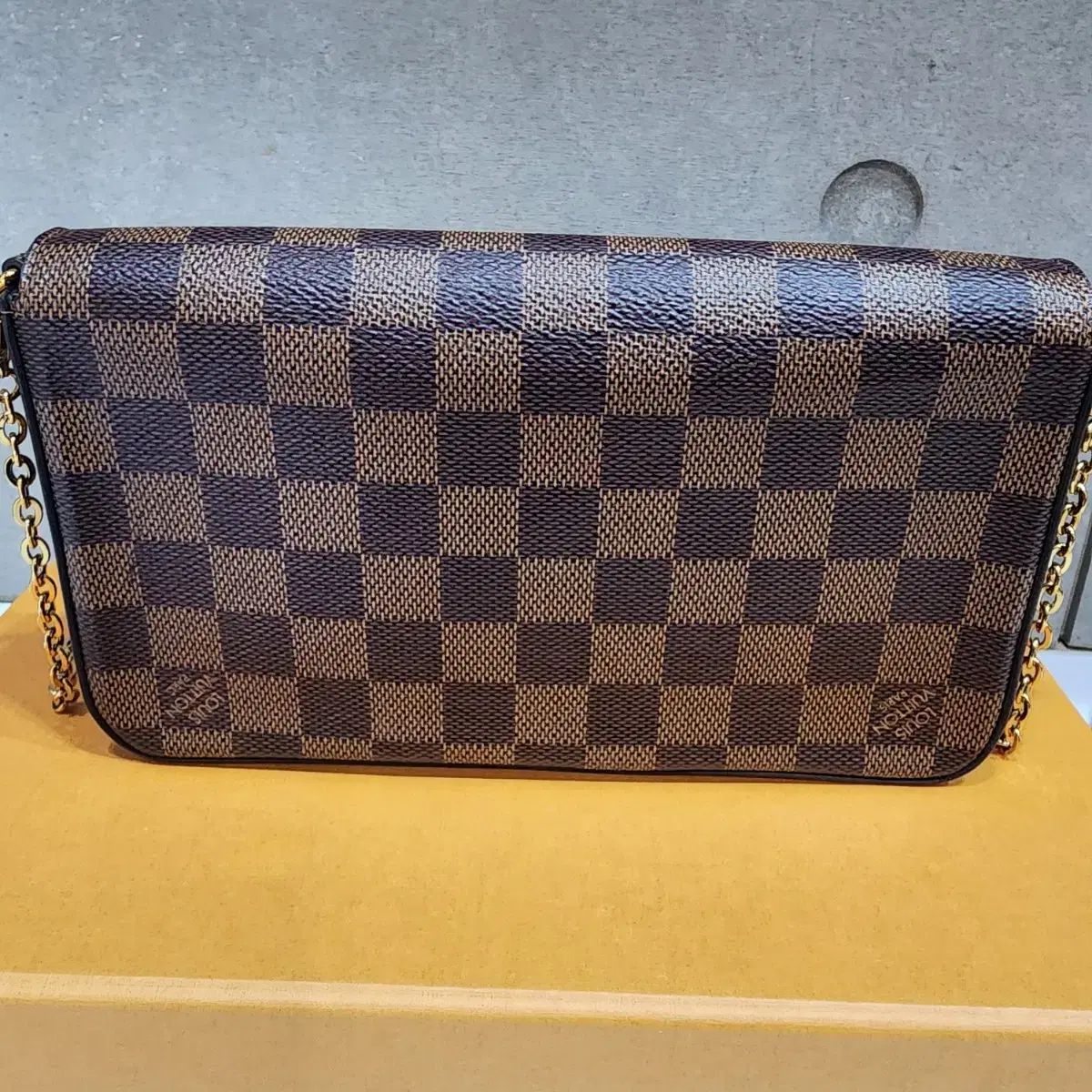 Vuitton ルイヴィトン
