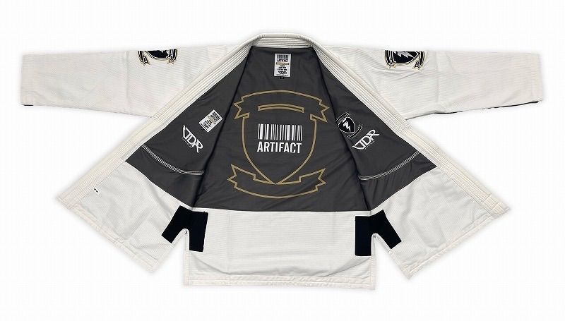 ARTIFACT GRIT 柔術着　ホワイト　国内海外柔術連盟2024ルール準拠 ARTIFACT GRIT 柔術着 ホワイト国内海外柔術連盟2024ルール準拠