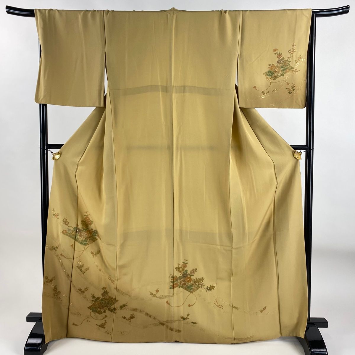訪問着 身丈169cm 裄丈68cm L 袷 花筏 蔓帯 刺繍 ぼかし 薄黄土色 正絹 秀品