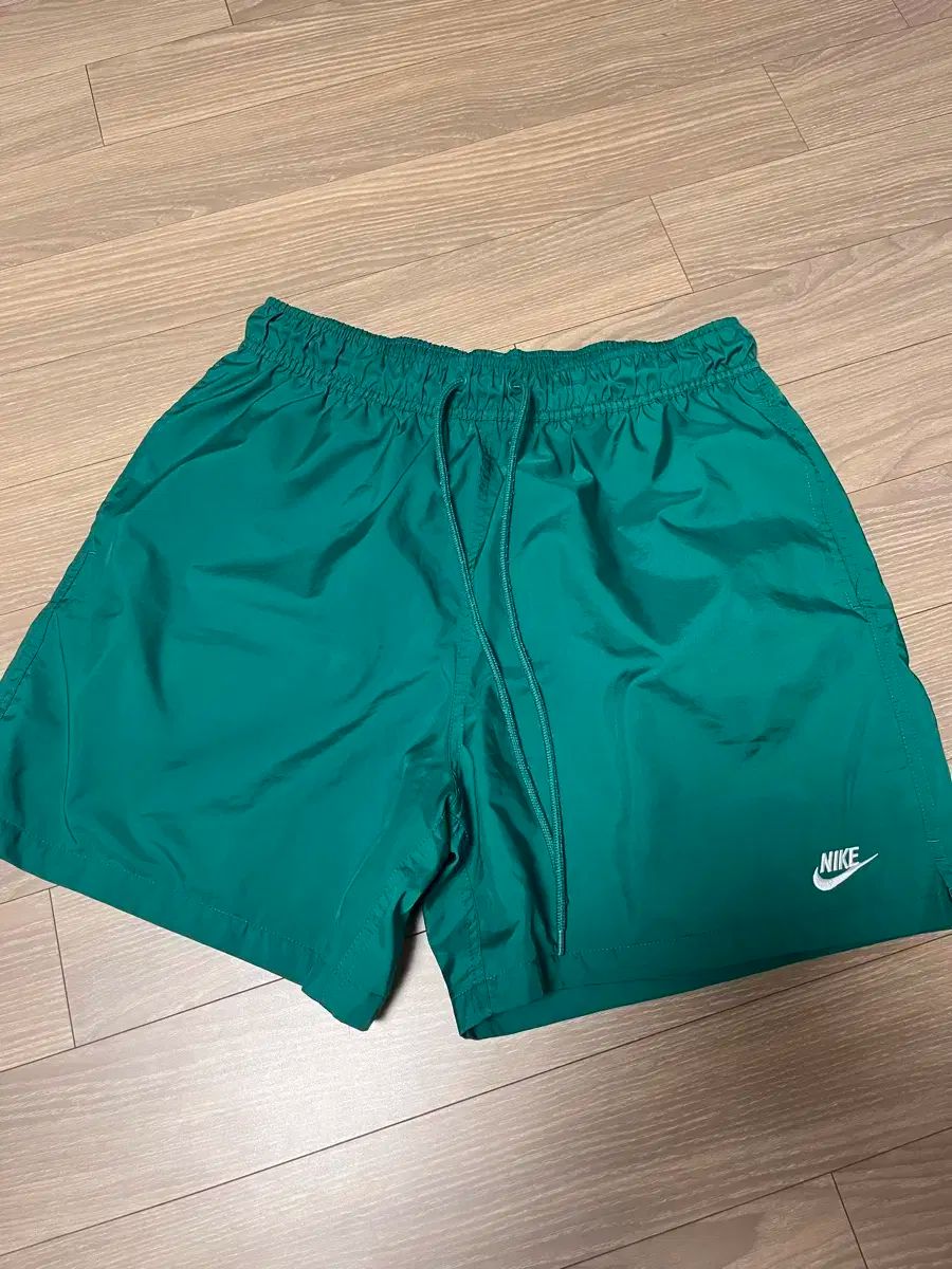 【雷市場（ポンジャン）商品韓国直送】 Nike(ナイキ） ウーブン ショートパンツ L