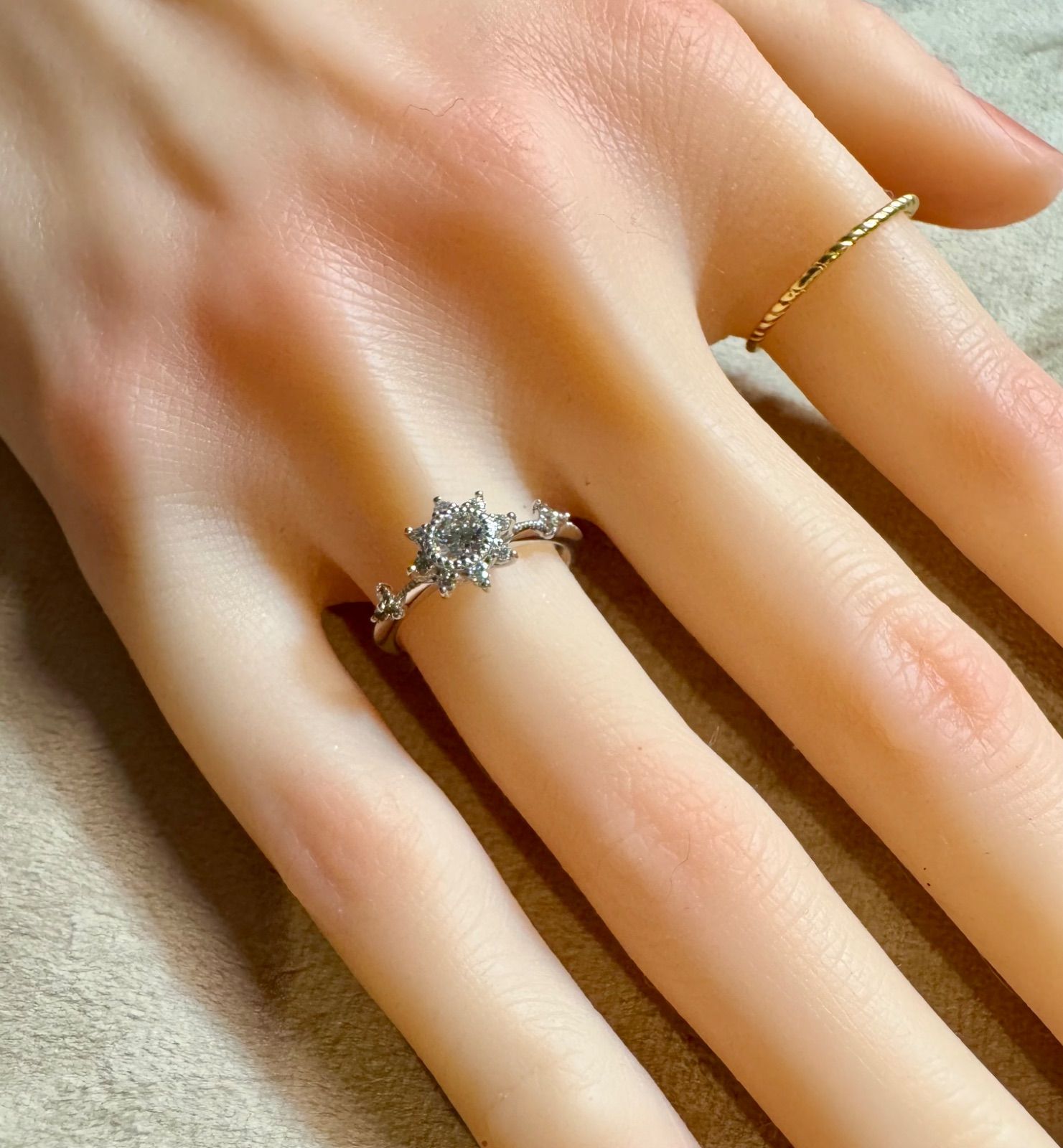 セイレーンアズーロ◇K18WG*0.30ct*太陽*ダイヤモンドリング*指輪