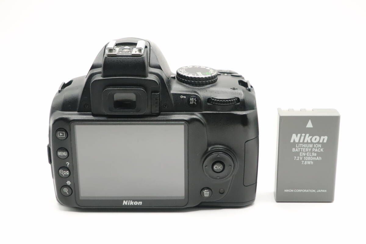 ☆美品☆ショット数13,840枚☆ニコン NIKON D3000 ボディ☆ W0513＃2420