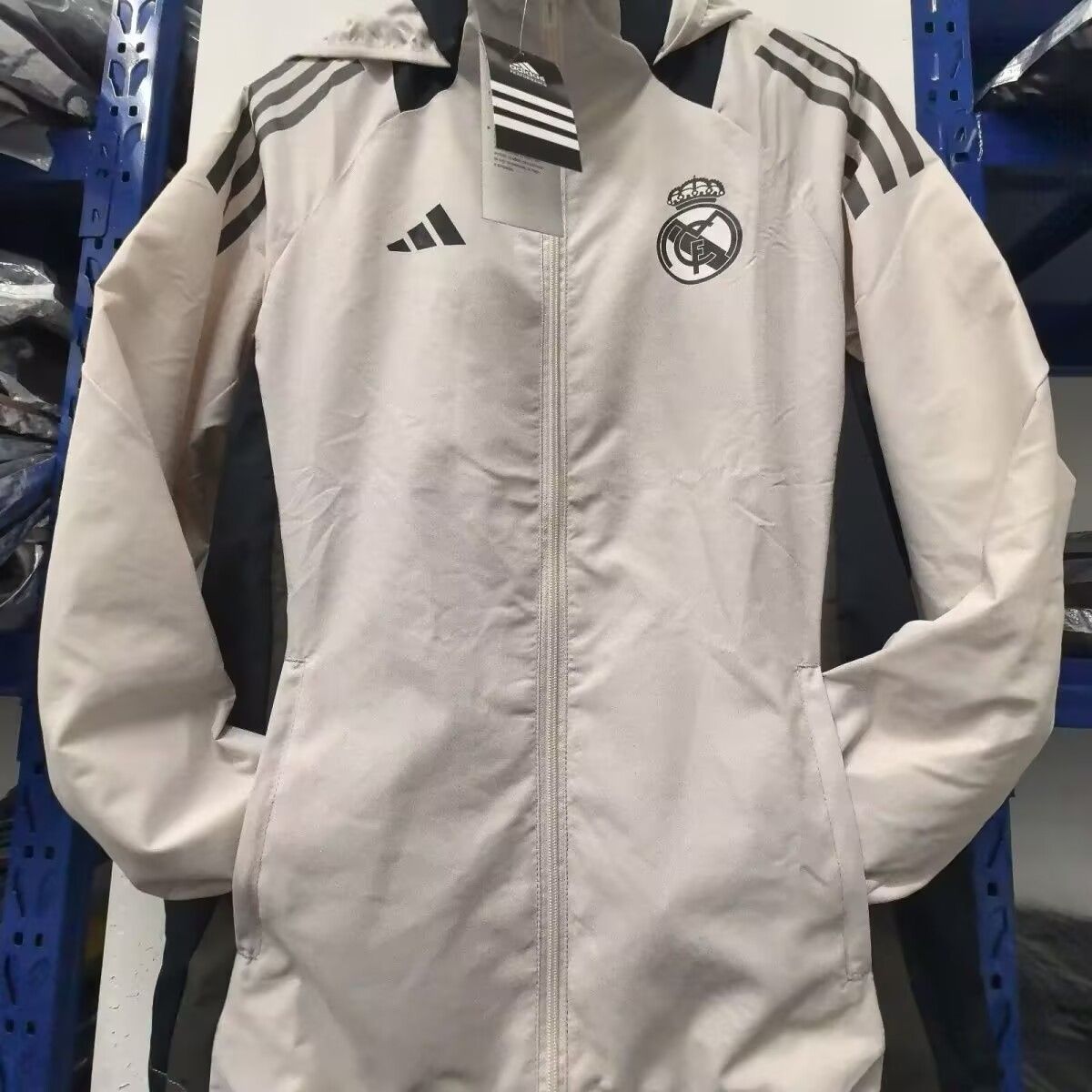 2024-2025 レアル・マドリードの長袖サッカーユニフォーム