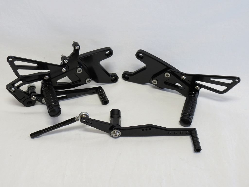 YZF-R1 R1M RN32 2015- バックステップ CNC 黒