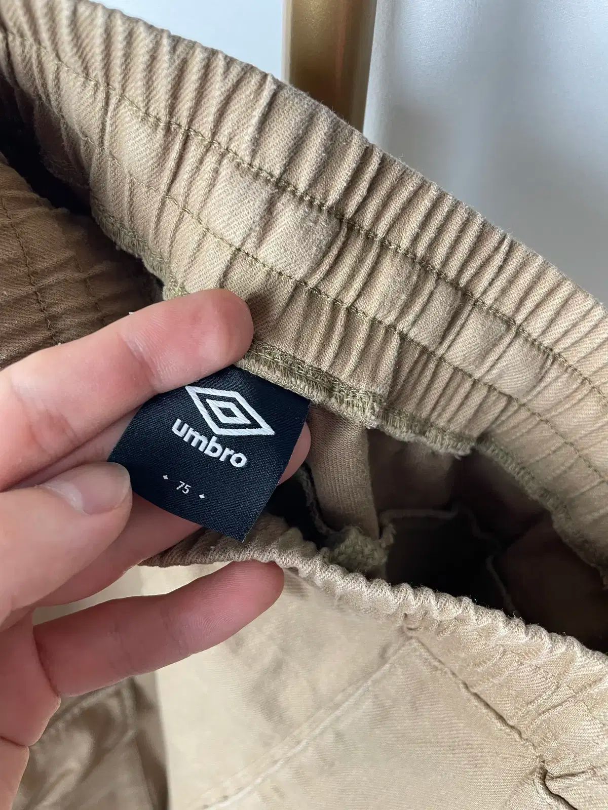 M umbro