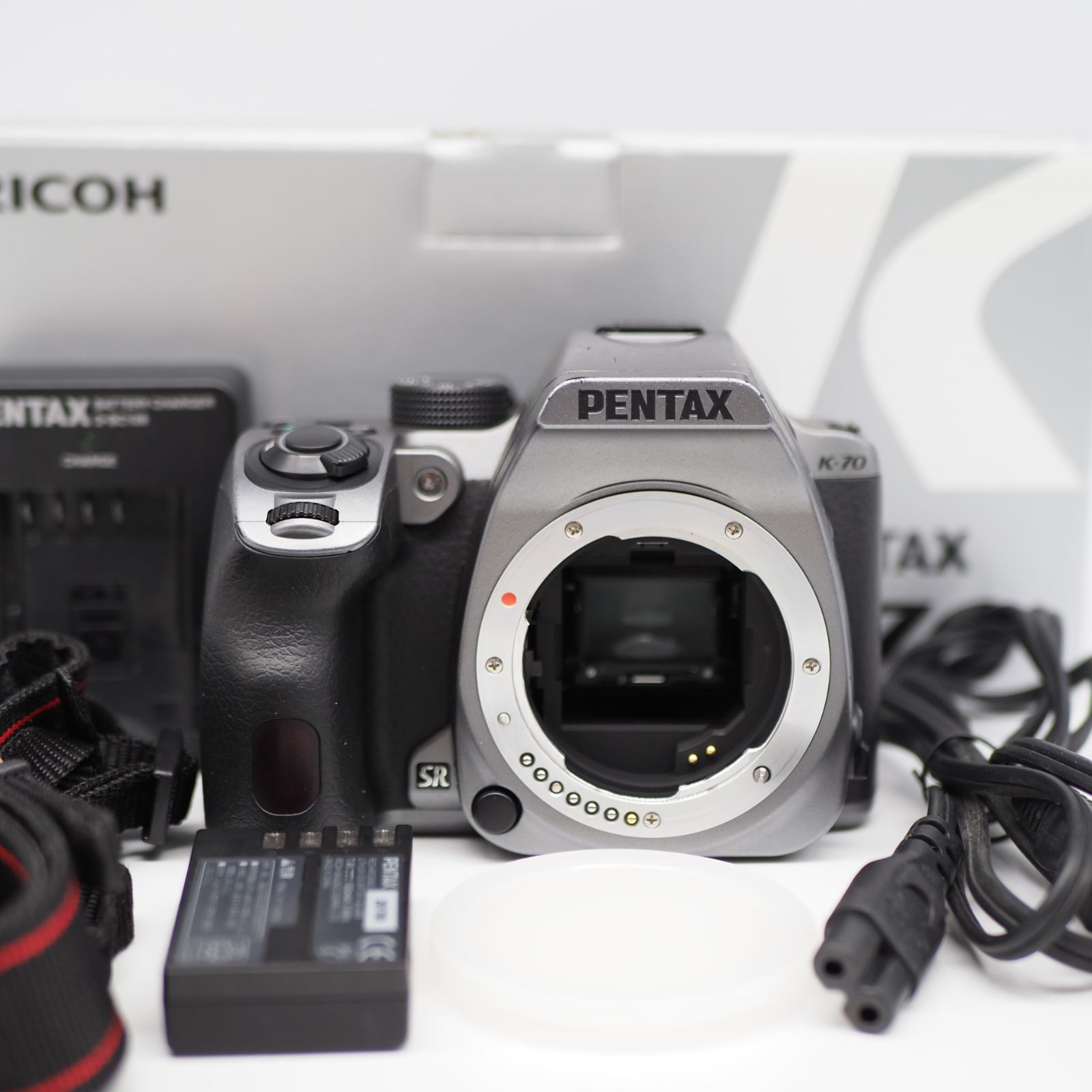 □2218ショット□ PENTAX K-70 ボディ シルキーシルバー □並品