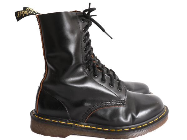 お得なクーポン配布中!】 イギリス製 ドクターマーチン 10ホール レースアップ ブーツ 5 24cm 英国製 Dr.Martens 1490 本革  スムース レザー ブラック レディース 黒 - メルカリ