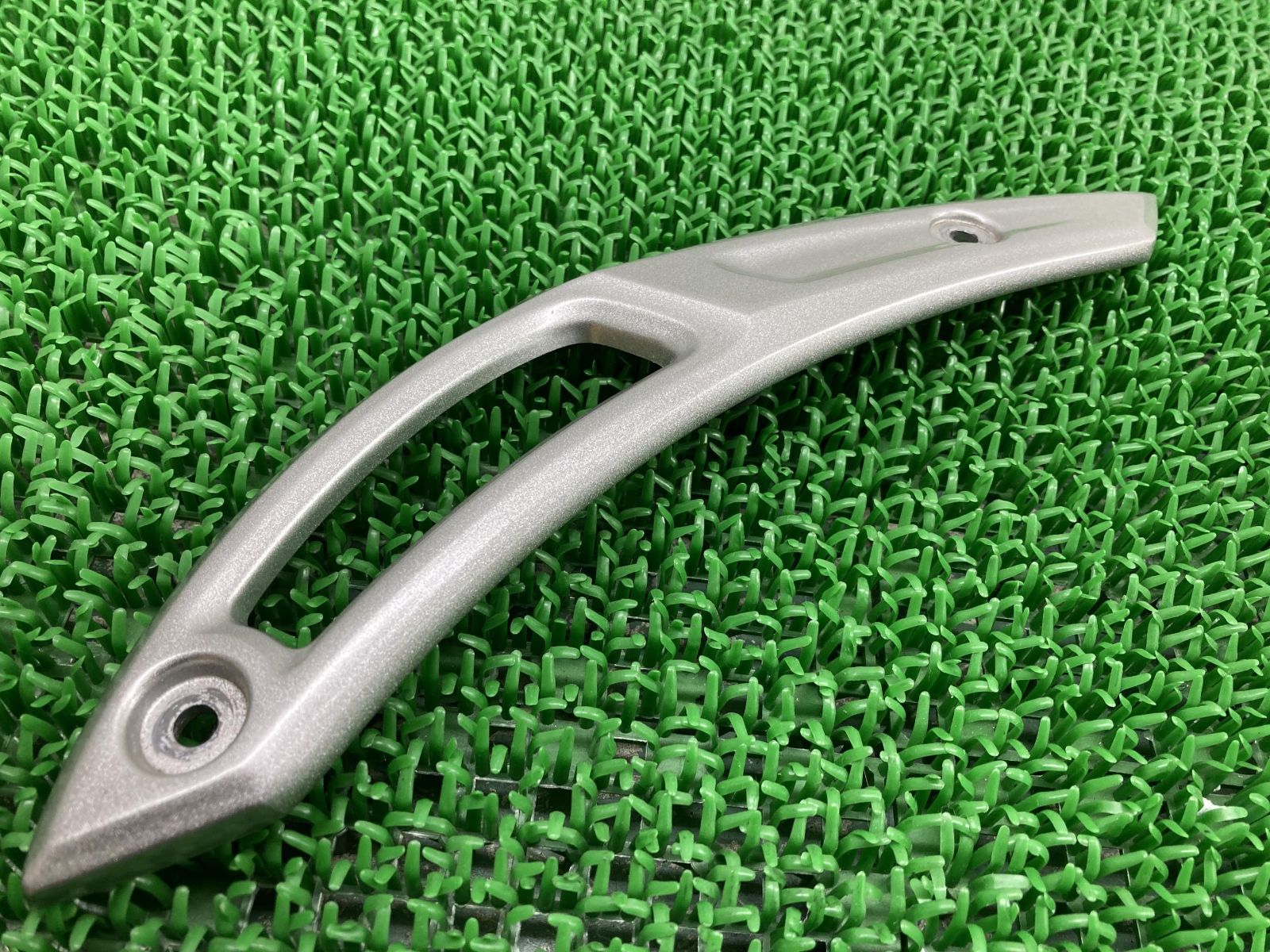 V-MAX1700 リアフェンダーステー 左 ヤマハ 純正 中古 2009年式外し