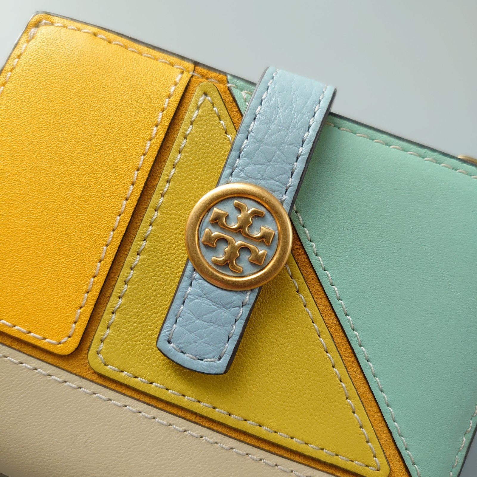 TORY BURCH 水色 レザー 折り財布 ミニウォレット TORY BURCH TORY BURCH 水色 レザー 折り財布 ミニウォレット TORY BURCH