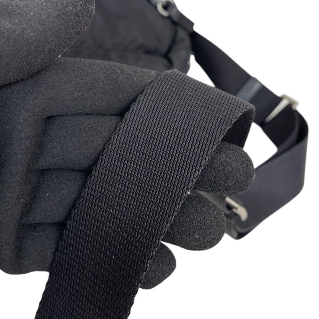 プラダ　三角ロゴ　ナイロン　メッセンジャー　ショルダーバッグ 4715.. PRADA - 極美品 プラダ 三角ロゴ ナイロン メッセンジャー ショルダー