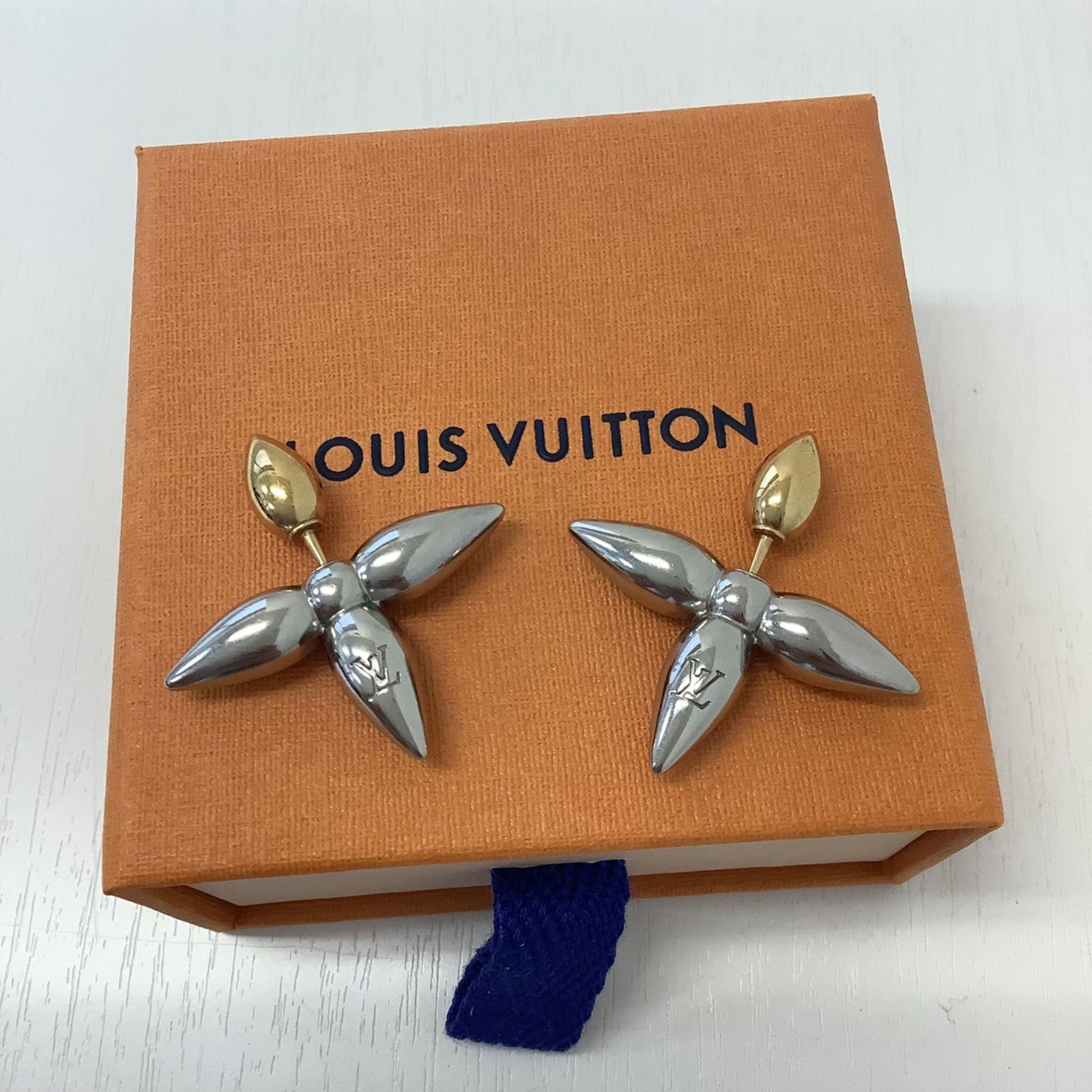 VUITTONルイヴィトンM80268 ブックル ドレイユ ルイゼット ピアス