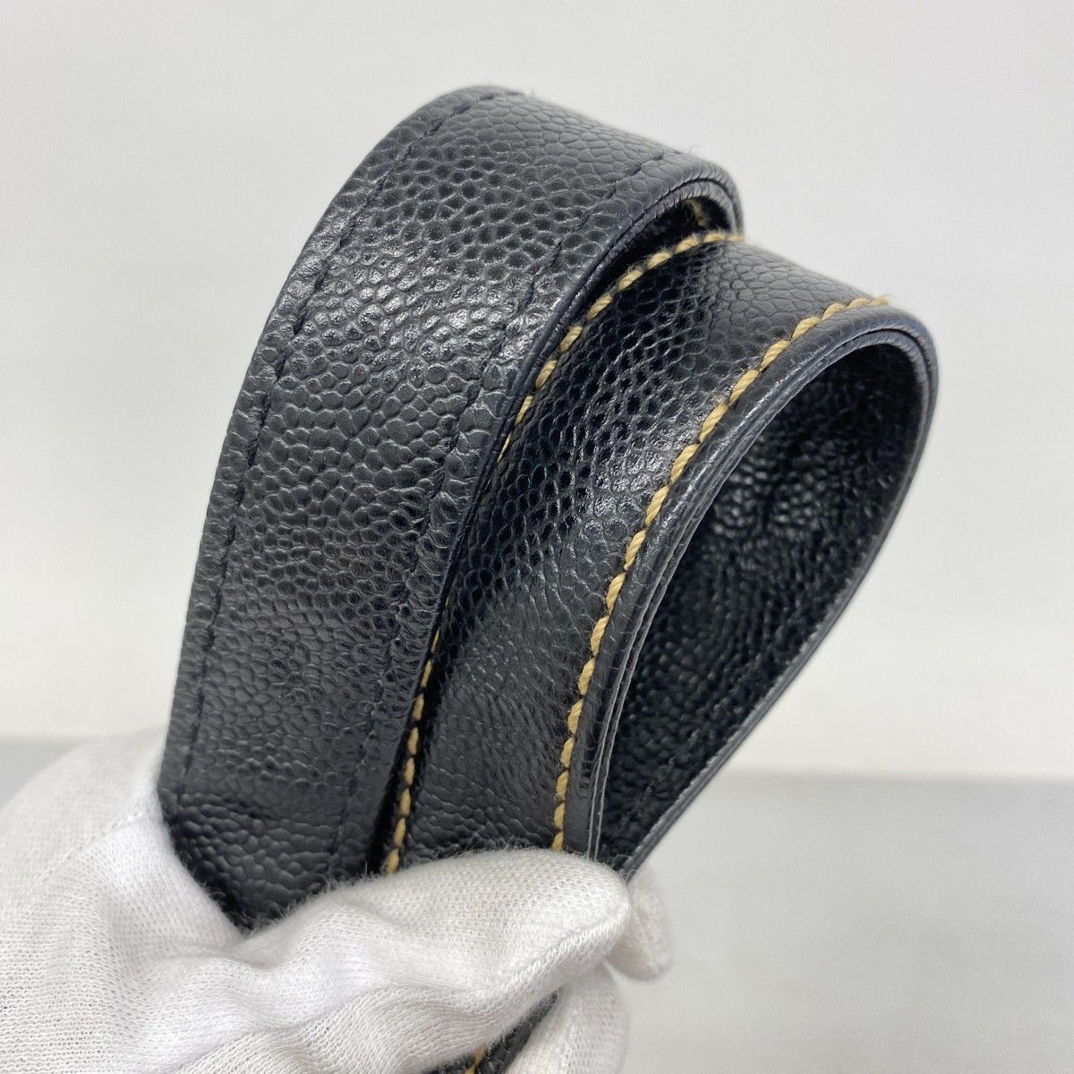 5gd5384-h】シャネル ハンドバッグ キャビアスキン ブラック ゴールド  