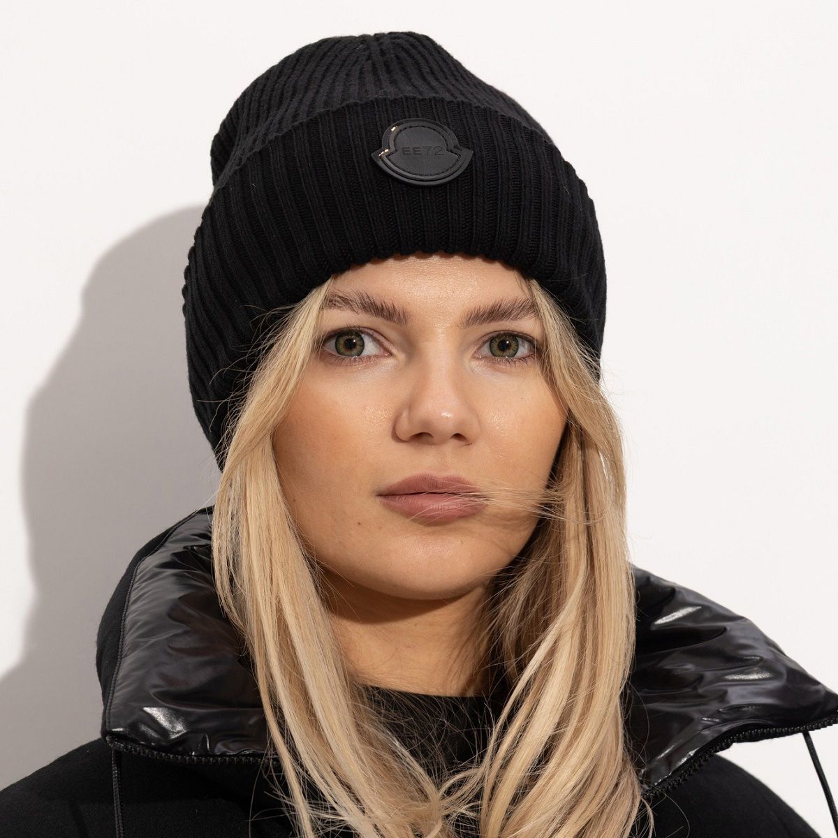 106 MONCLER x EE72 by Edward Enninful 3B00002 M6727 ブラック ニットキャップ ニット帽 男女兼用