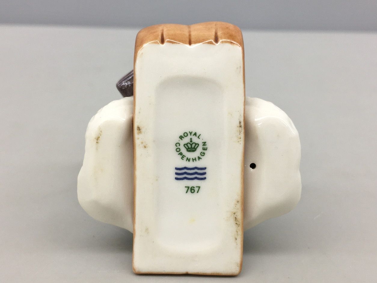 ロイヤルコペンハーゲン　置物 ロイヤルコペンハーゲン 置物□フィギュリン フクロウ 高さ8.5cm