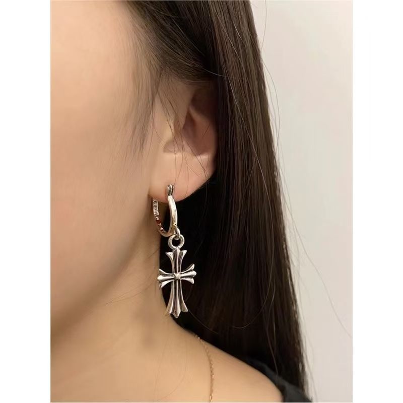 クロムハーツ タイニークロスフープピアス クロムハーツタイニーCHクロスフープイヤリング(ピアス)|クロムハーツ