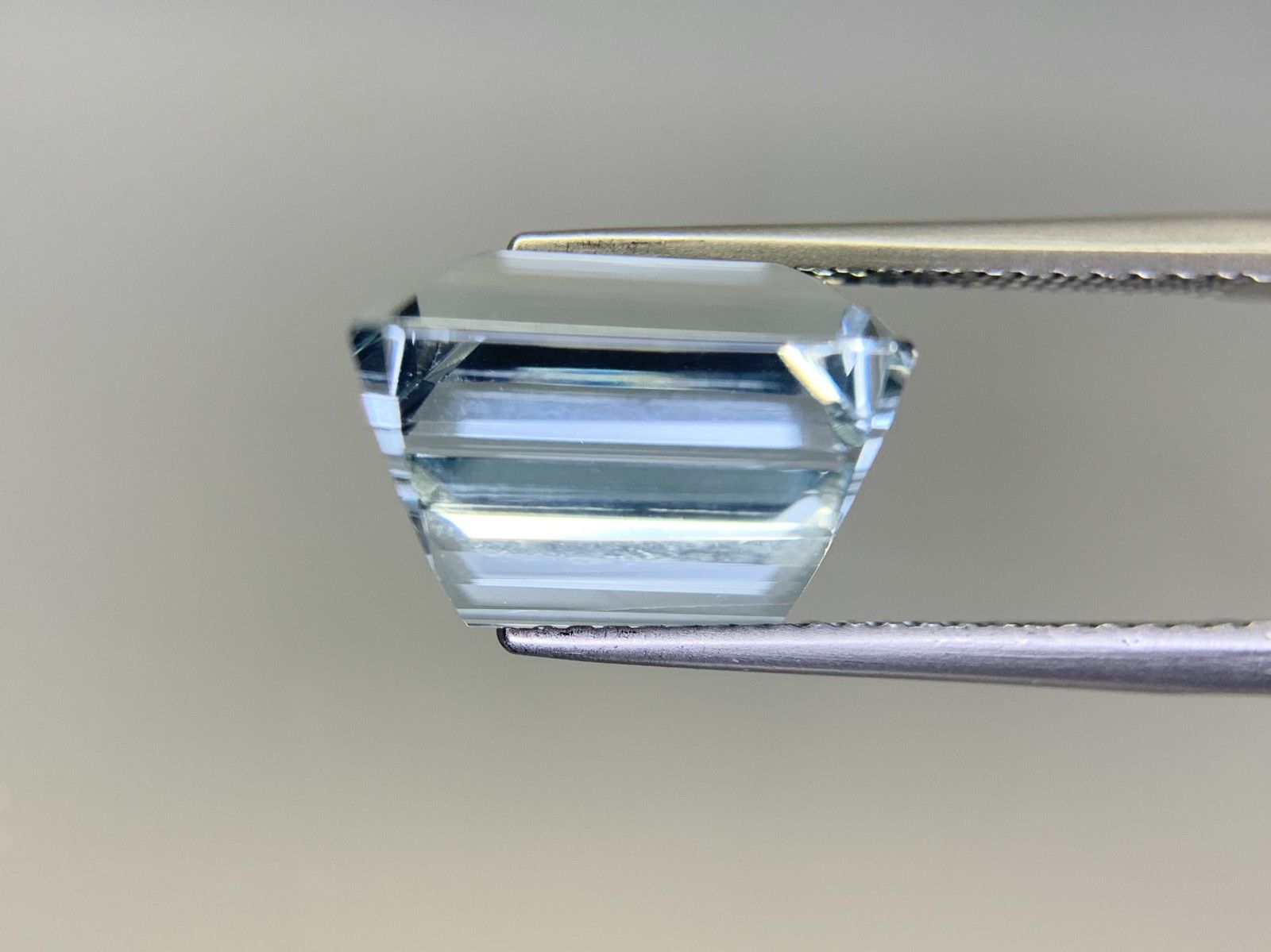 アクアマリン 天然 3.227ct 宝石ソーティング付き 10.6㎜×6.9㎜×6.8㎜