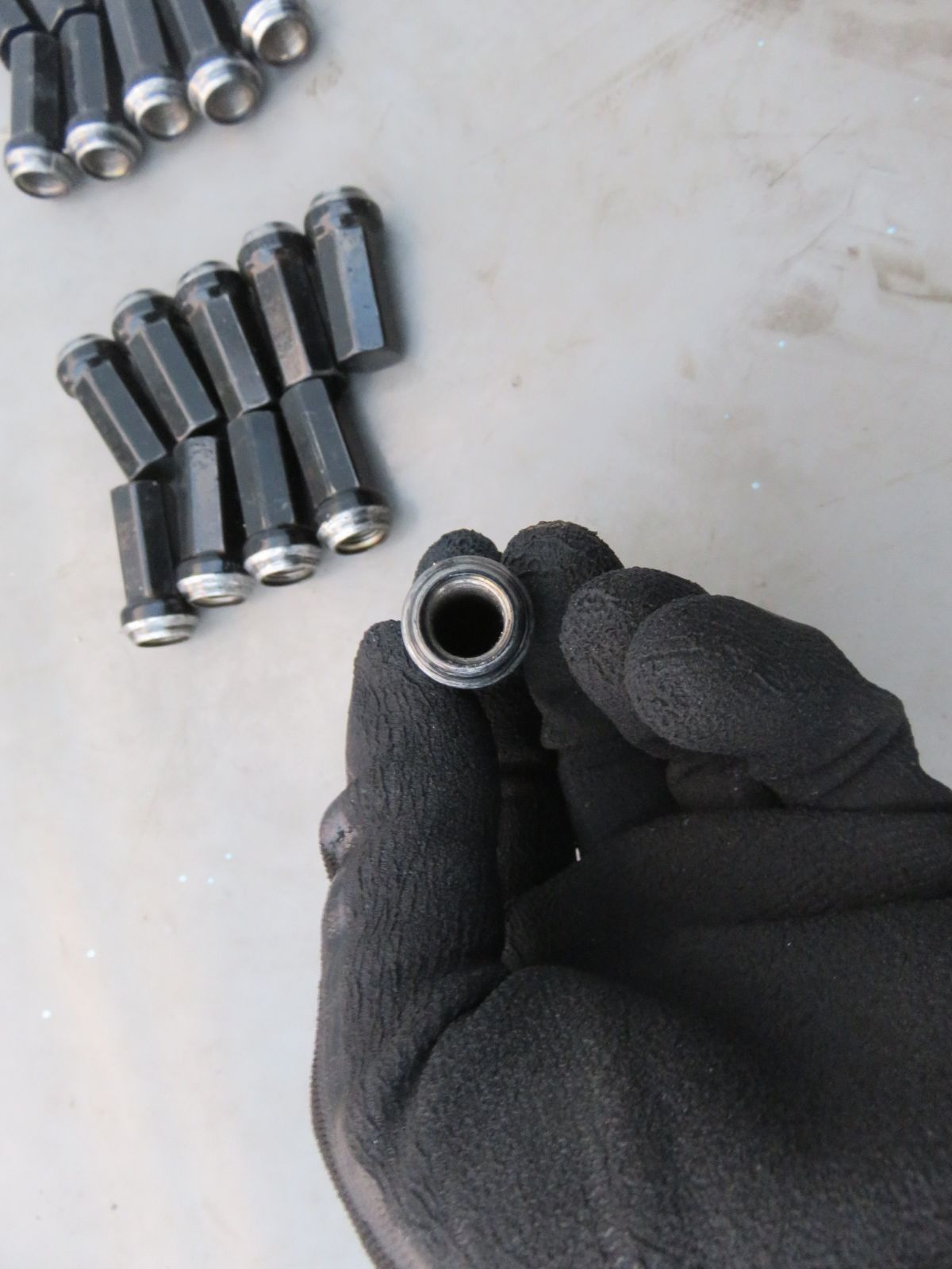 ホイールタイヤ 215