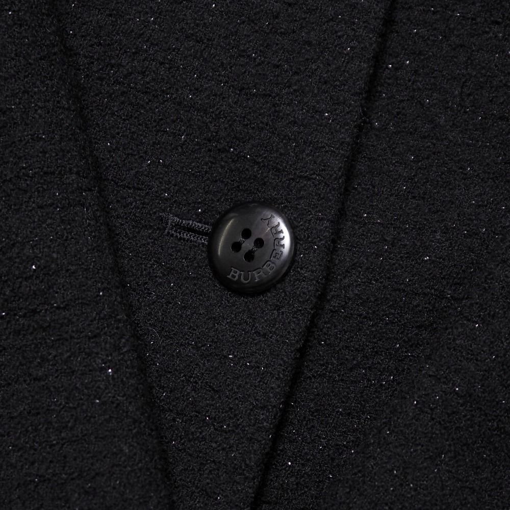 スカートスーツ