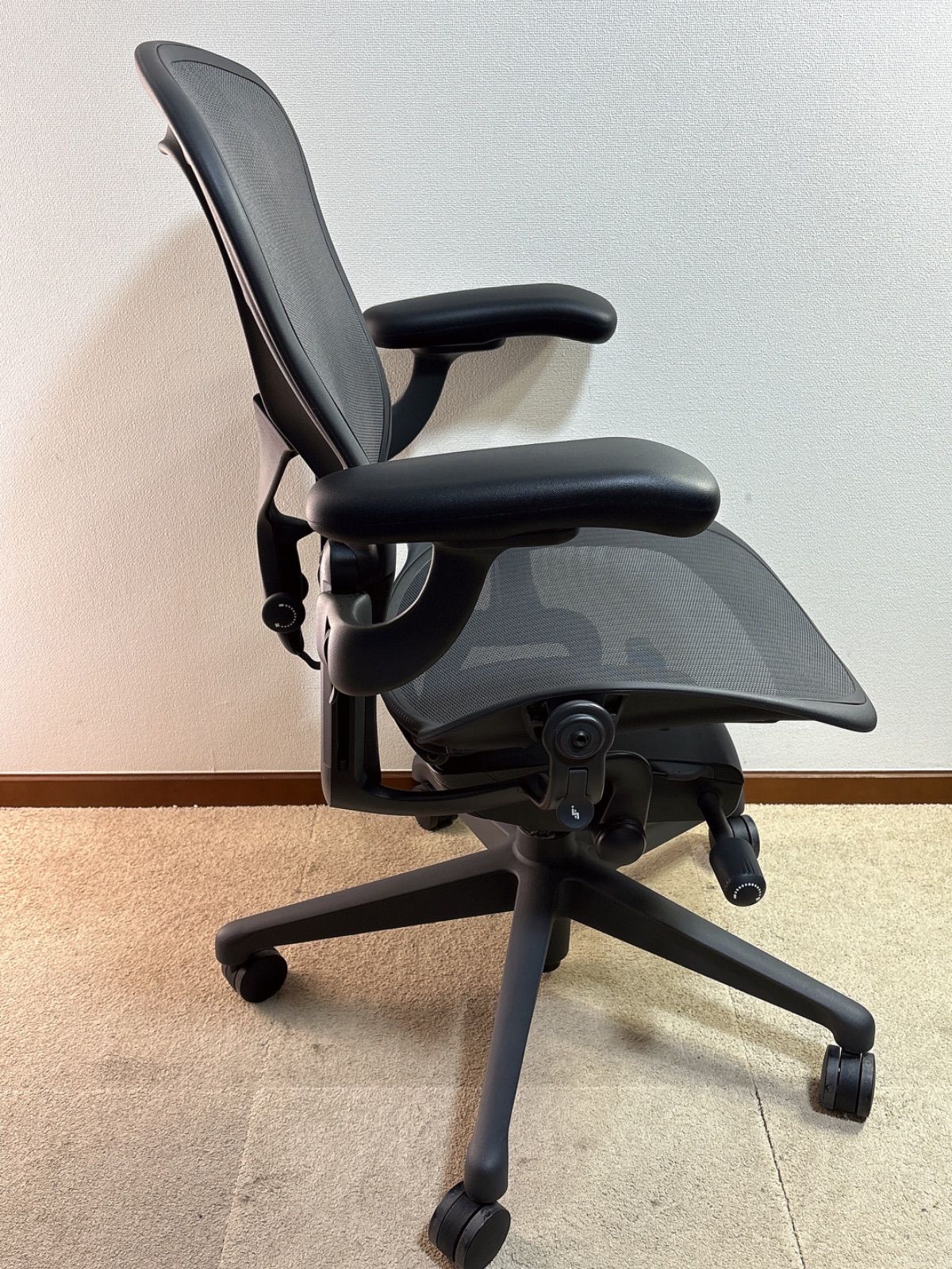 ハーマンミラー アーロンチェア Bサイズ アルミ2009年 ハーマンミラー