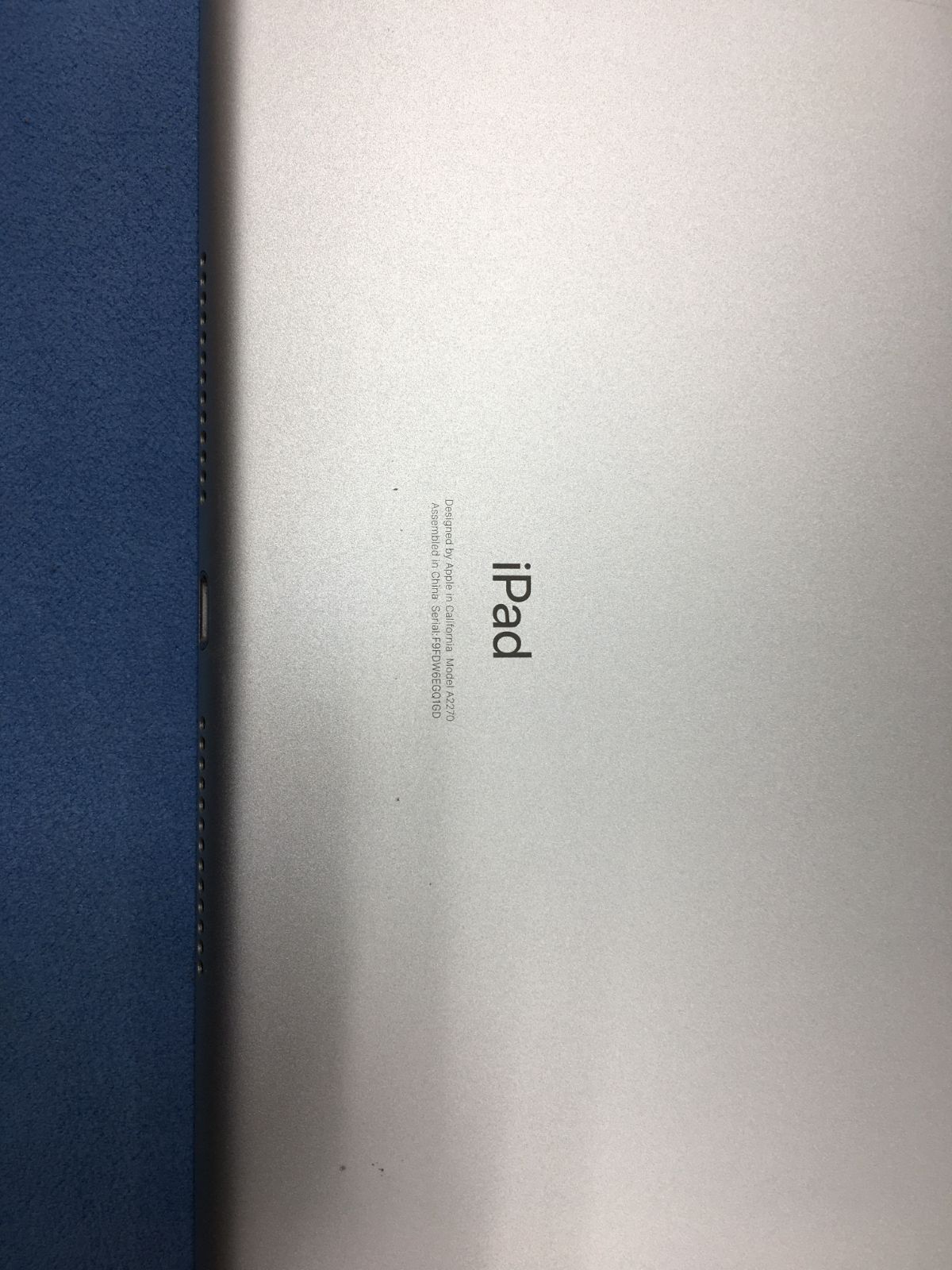 3623【早い者勝ち】外観美品☆iPad8 第8世代 32GB SIMフリー☆ 【公式
