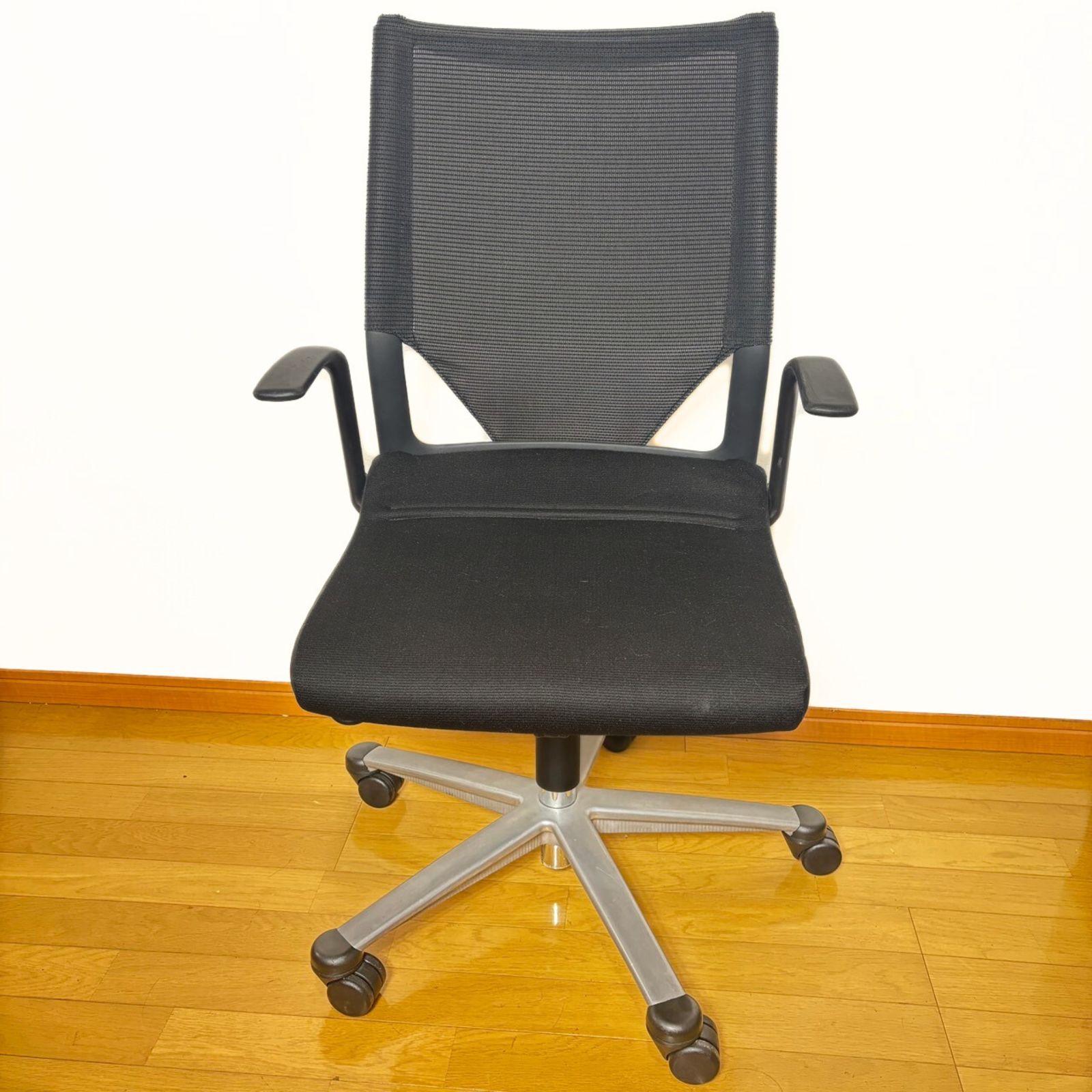 現地引取のみ Wilkhahn ウィルクハーン Modus モダス オフィスチェア