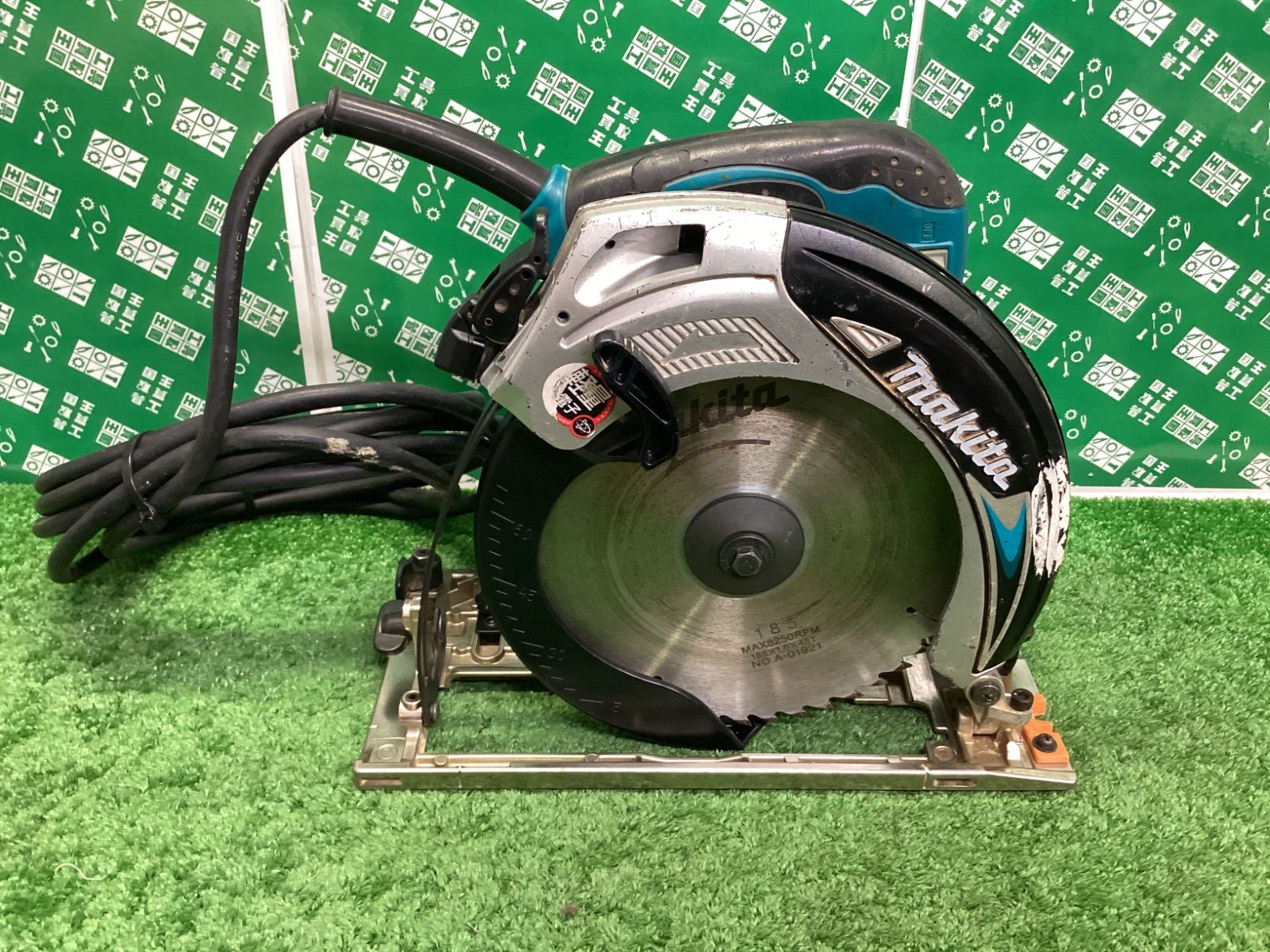 makita 190mm 電子造作用精密マルノコ 5817CBA | IT9L67NUZYJ4