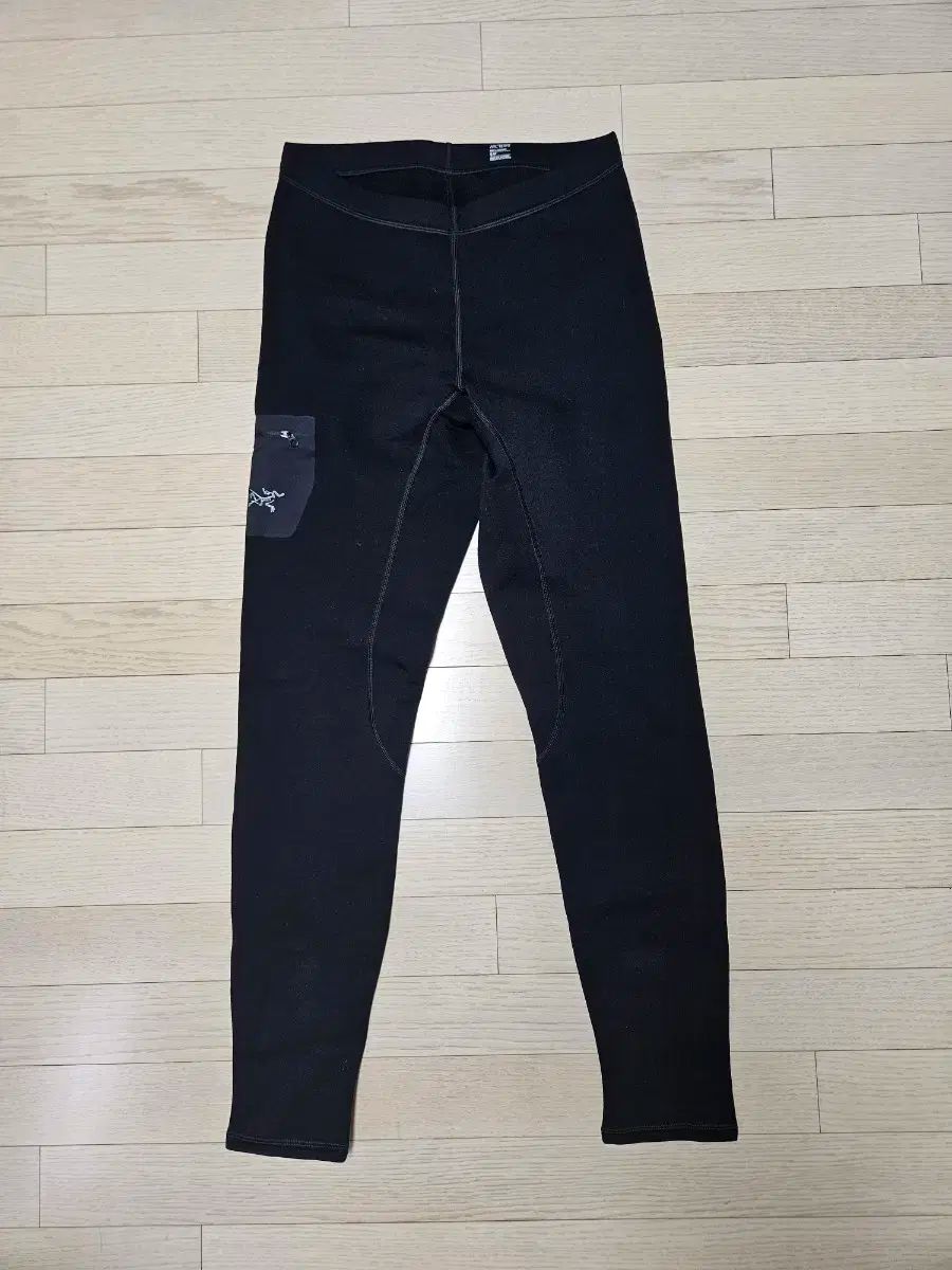 23年モデル アークテリクス ベータパンツ MSサイズ 黒 ゴアテックス