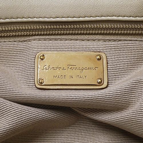 サルヴァトーレフェラガモ Salvatore Ferragamo バッグ レディース ブランド ガンチーニ ハンドバッグ トートバッグ  ショルダーバッグ 2way キャンバス ベージュ 21C464 大容量 A4 通勤 通学 おしゃれ 【中古】