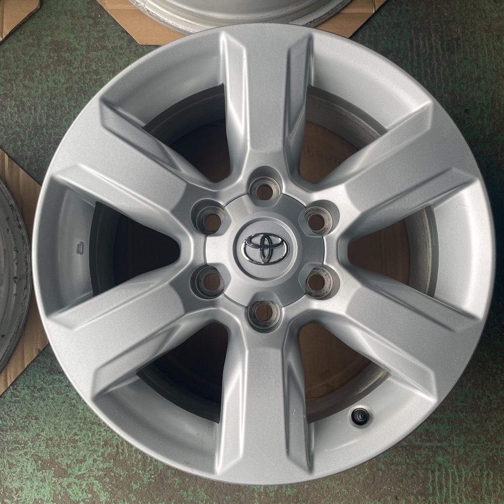 純正アルミホイール17インチ