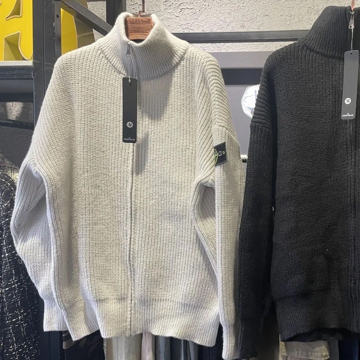 人気 STONE ISLAND ストーンアイランド　ニットジャケト