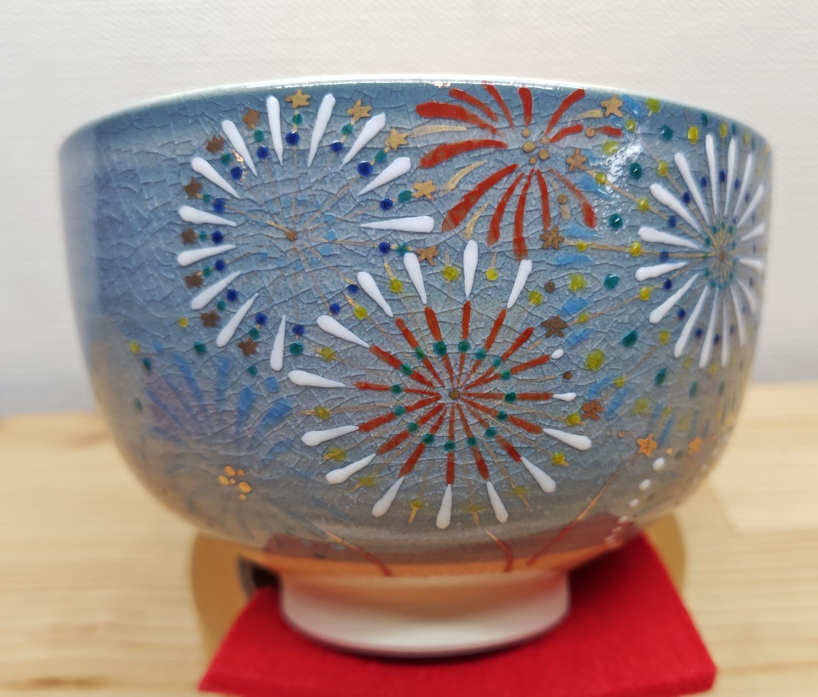送料込【逢絢亭・新品】茶道具 茶碗 京焼 花火の図 平安巌窯 山川巌窯 共箱入り 逢絢亭・新品】茶道具 茶碗 京焼 花火の図 平安巌窯 山川巌窯 共