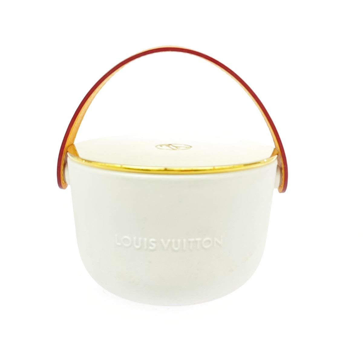 LOUIS VUITTON Ile Blanche 香り付きキャンドル LOUIS VUITTON Ile Blanche 香り付きキャンドル