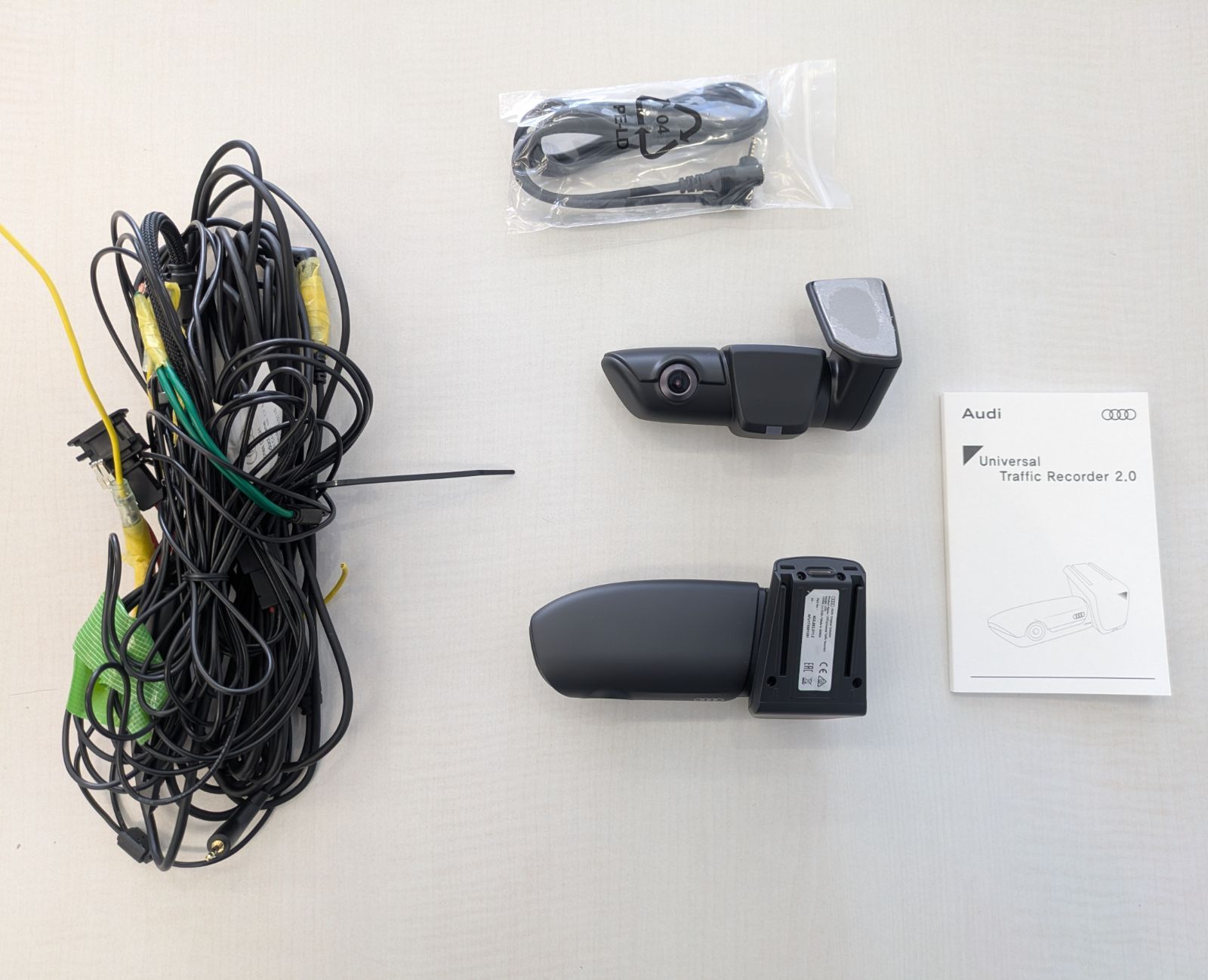 Audi ユニバーサルトラフィックレコーダー UTR 品 配線あり