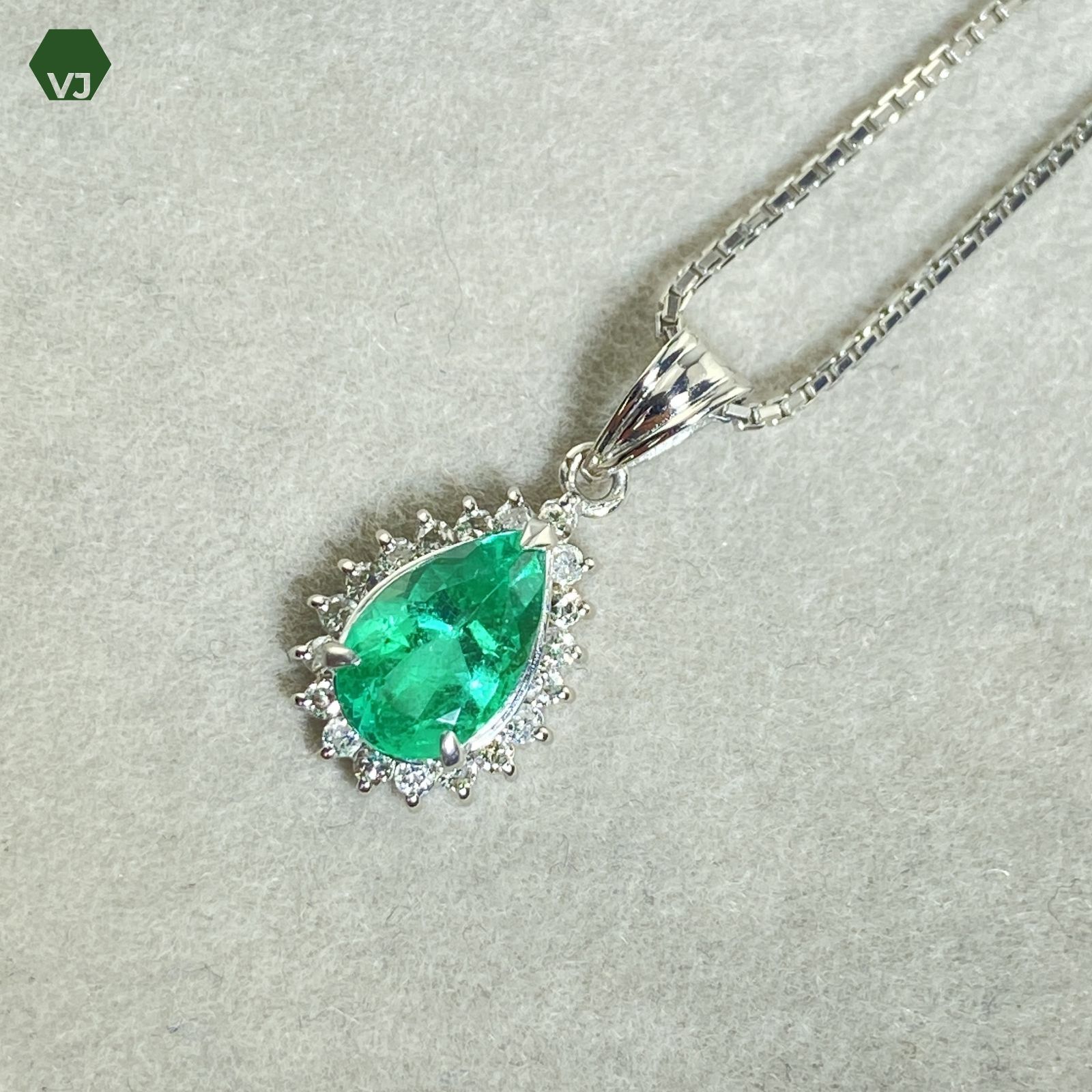 30-20】エメラルド ダイヤ ネックレス E0.7ct D0.16ct【中古】【PT850 