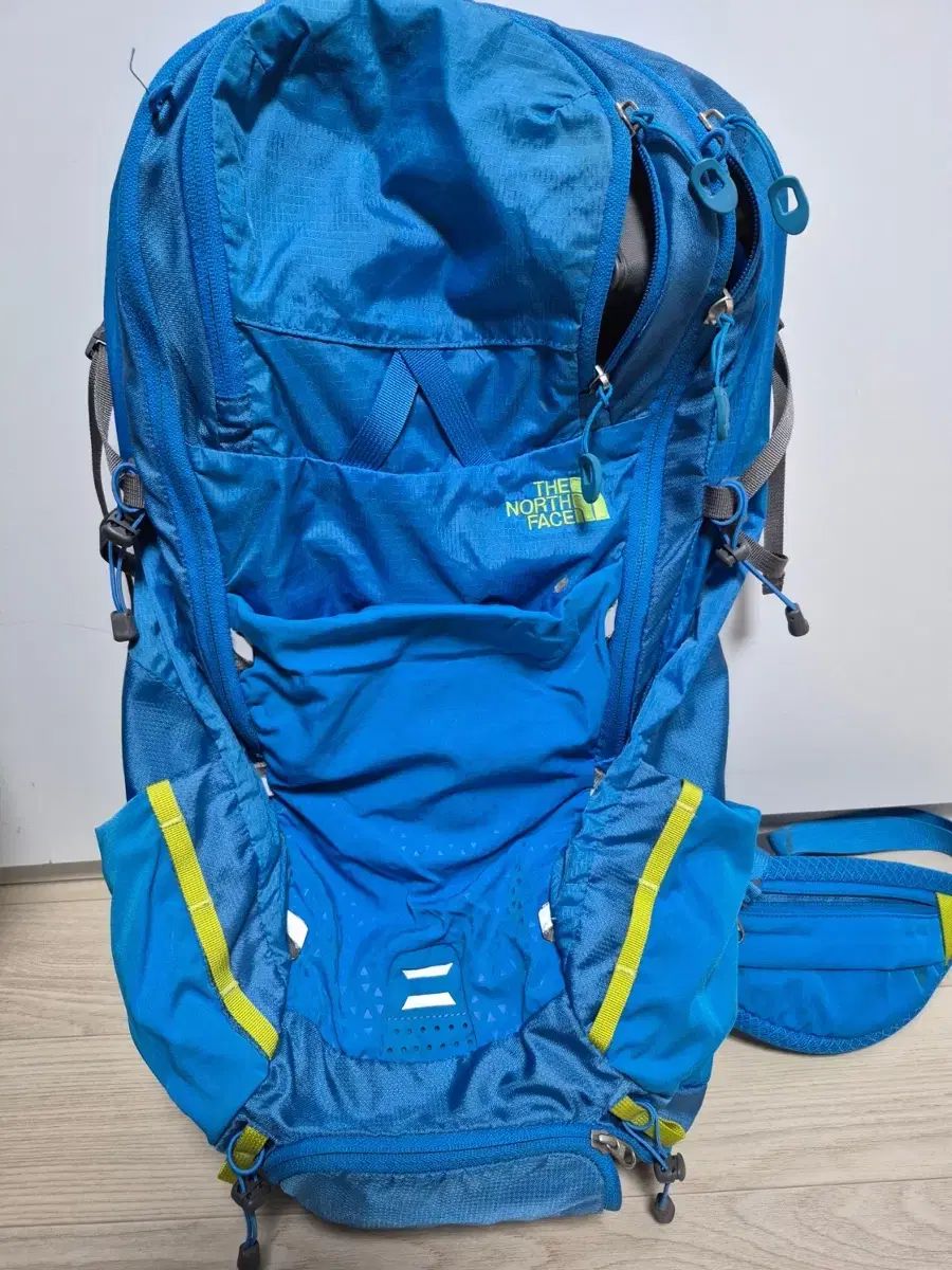 THE NORTH FACE ザ ノース フェイス 35 リットル 登山リュック 販売