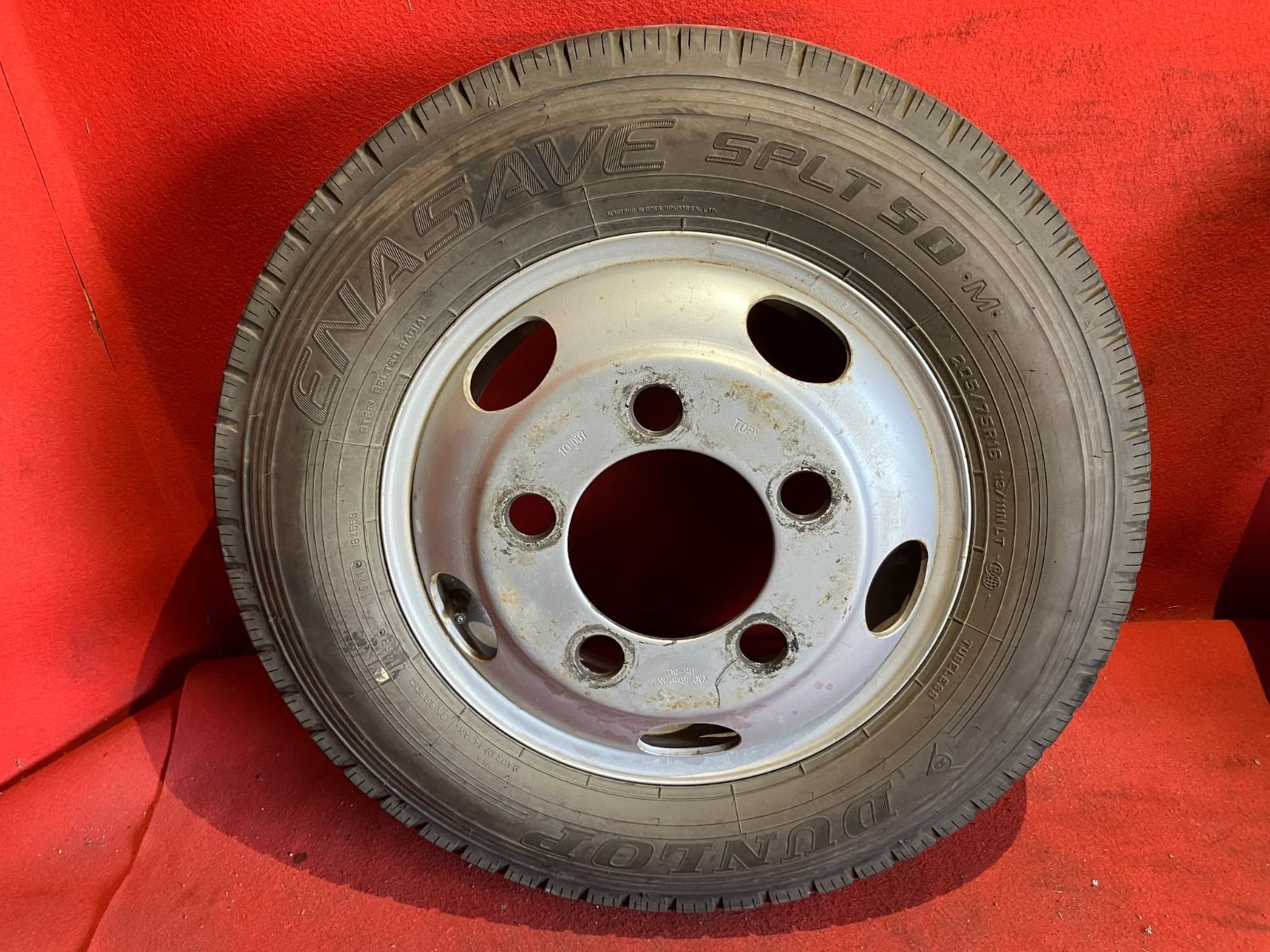 トラックタイヤホイールセット 205