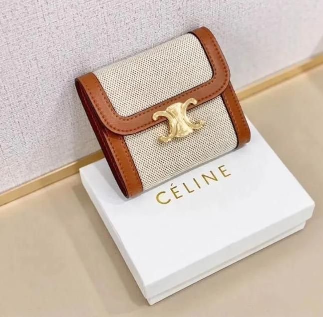 激レア】✨CELINE セリーヌ 財布 三つ折り財布 - メルカリ