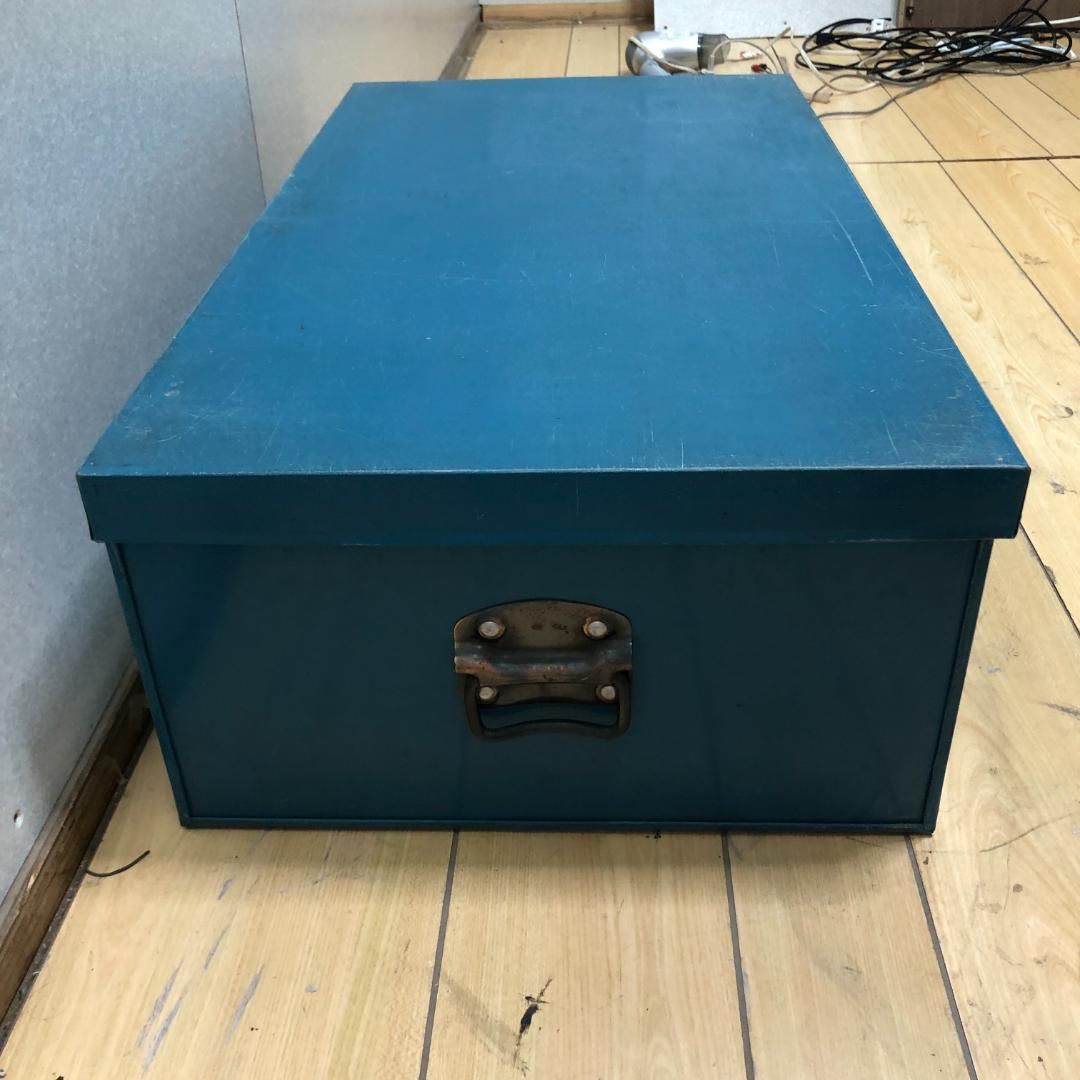 【送料無料】ヴィンテージ調 メタル収納ボックス スチール製　250805-2 送料無料】ヴィンテージ調 メタル収納ボックス 大型 青色