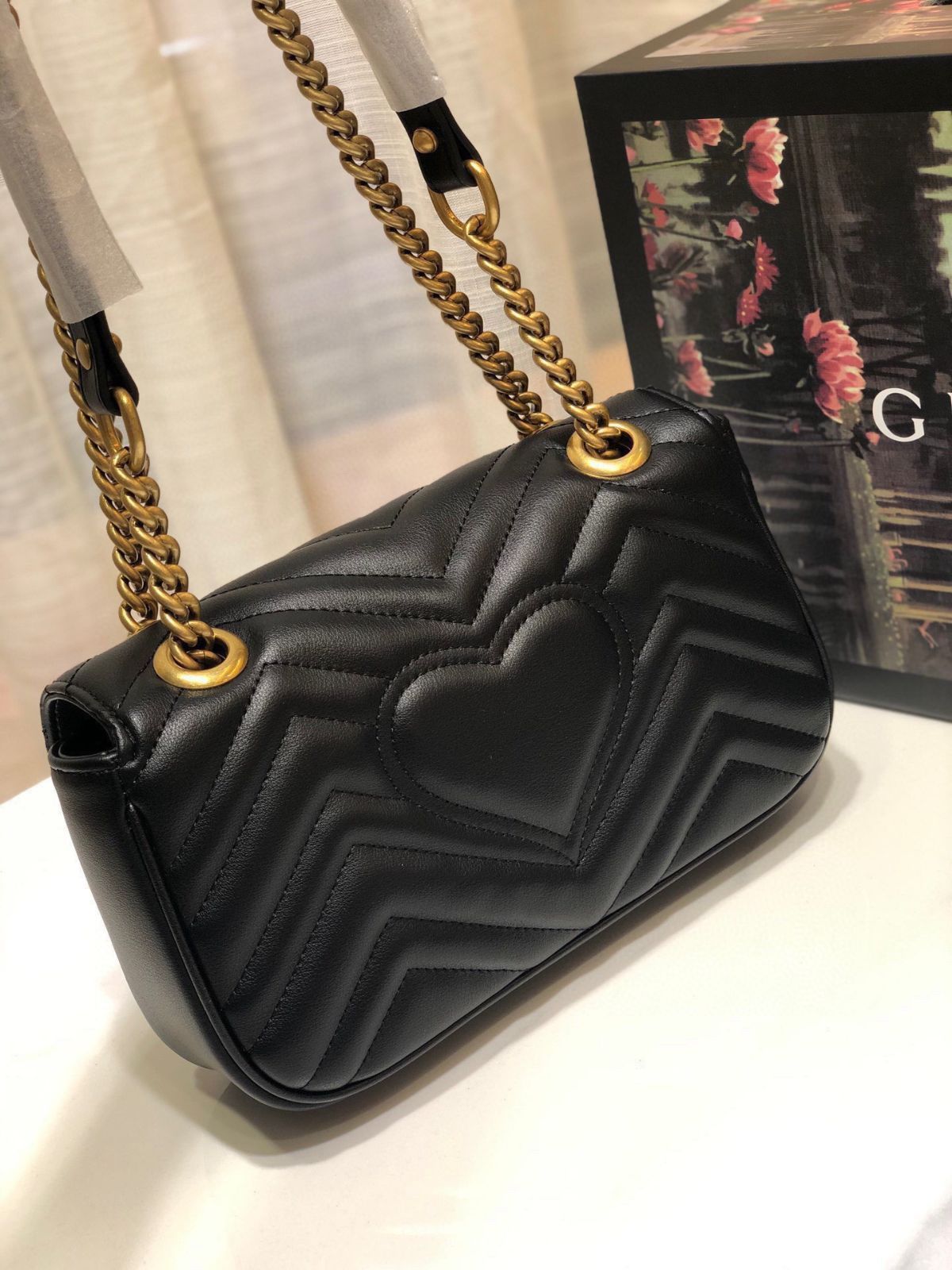 今日特価】GUCCI GG Marmont ブラック 22x15 ウェーブレザー