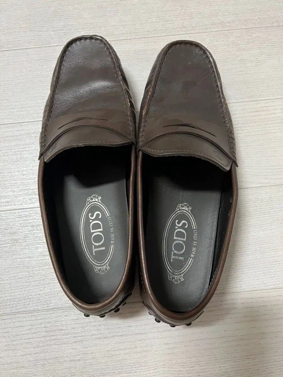 TOD S トッズ ドライビング ローファー