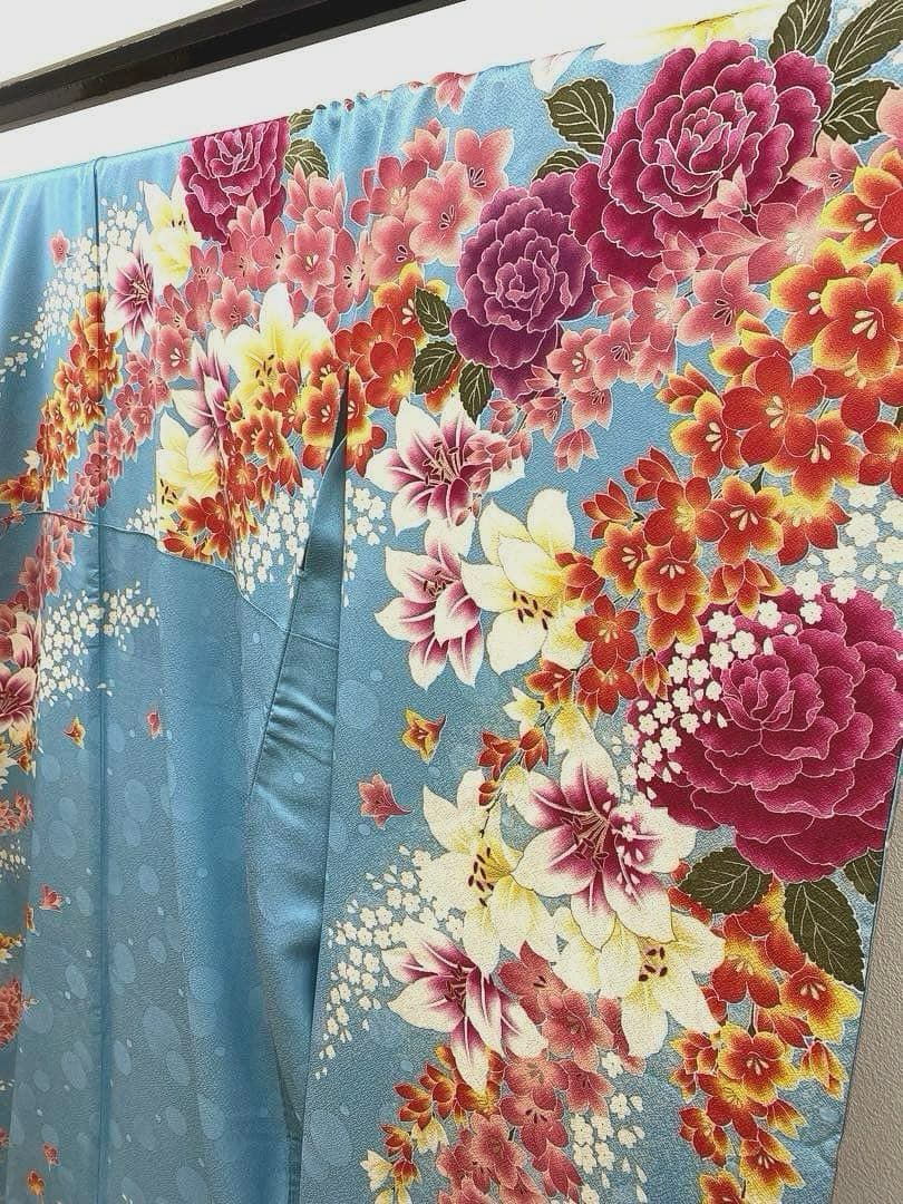 振袖 豪華 刺繍 金彩 銀彩 紋意匠 身丈164cm 撥水加工済 - メルカリ