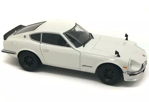 中古】ミニカー 1/18 NISSAN Fairlady Z-L 1970 S30(ホワイト