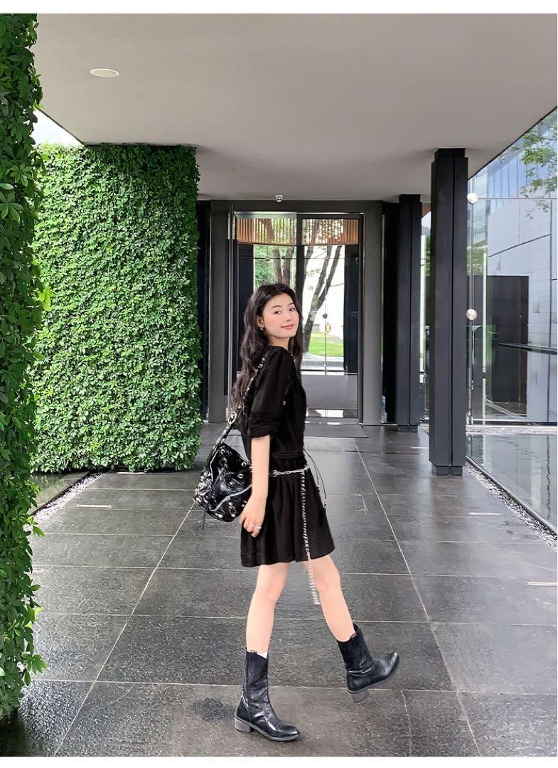 ホワイトVネックツーピース