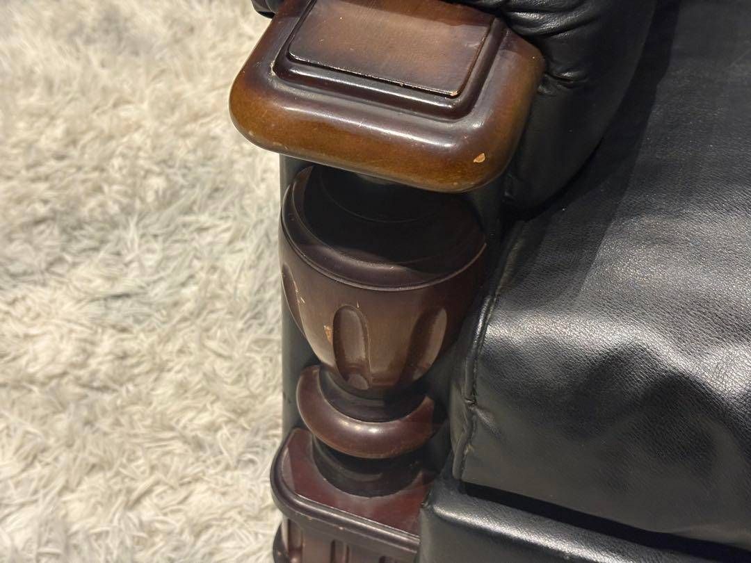 ②karimoku カリモク レザーソファ 本革 リベット打ち アンティーク G